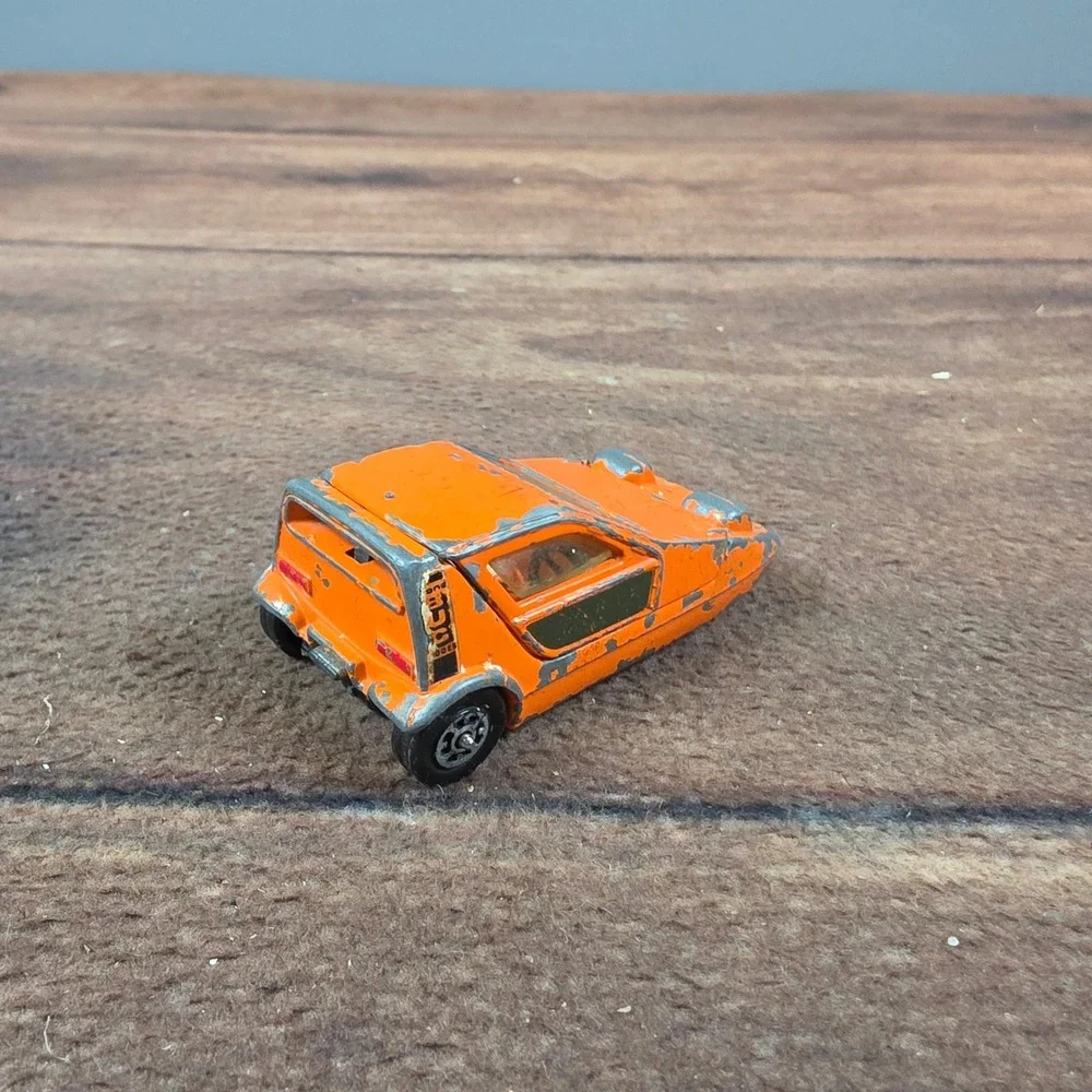 Corgi Toys Bond Bug 700 ES Kids OS Orange Good Whizzwheels Diecast Car
